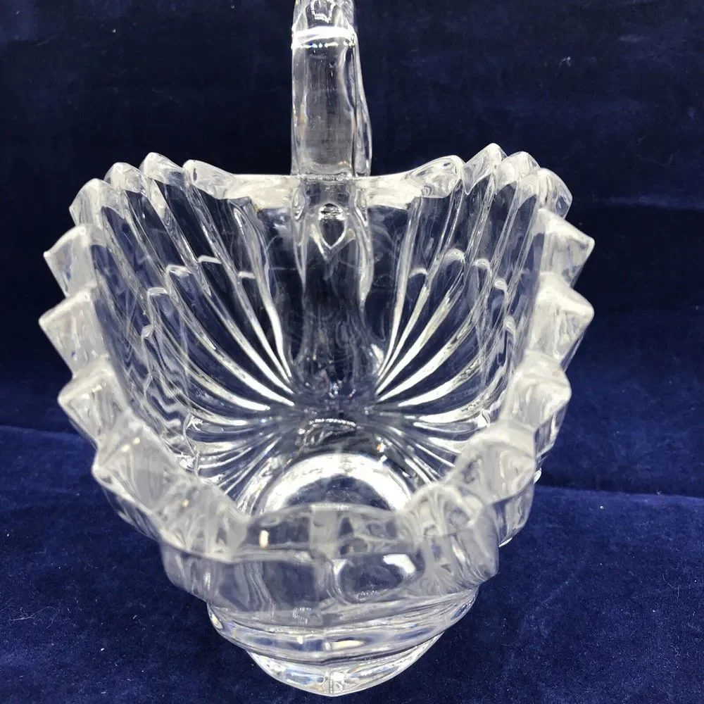 Gloria Vanderbilt Crystal Glass‎ Swan Candy Dish Bowl Signed